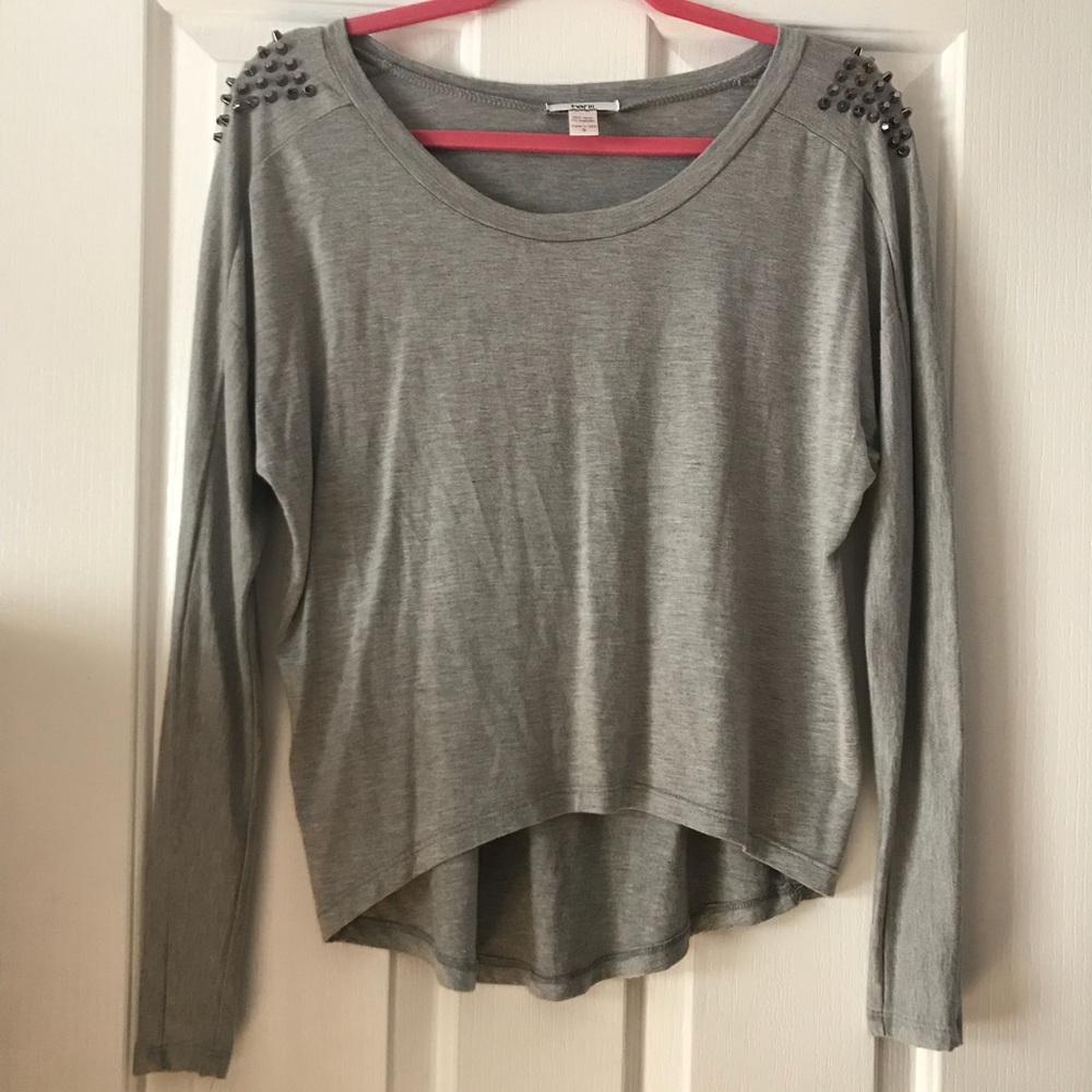 Studded shoulder shirt by Bar ||| 💚